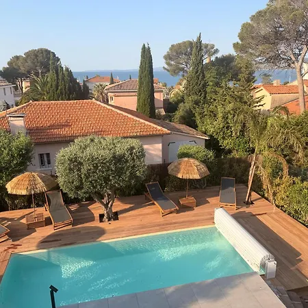 Villa Raphael *